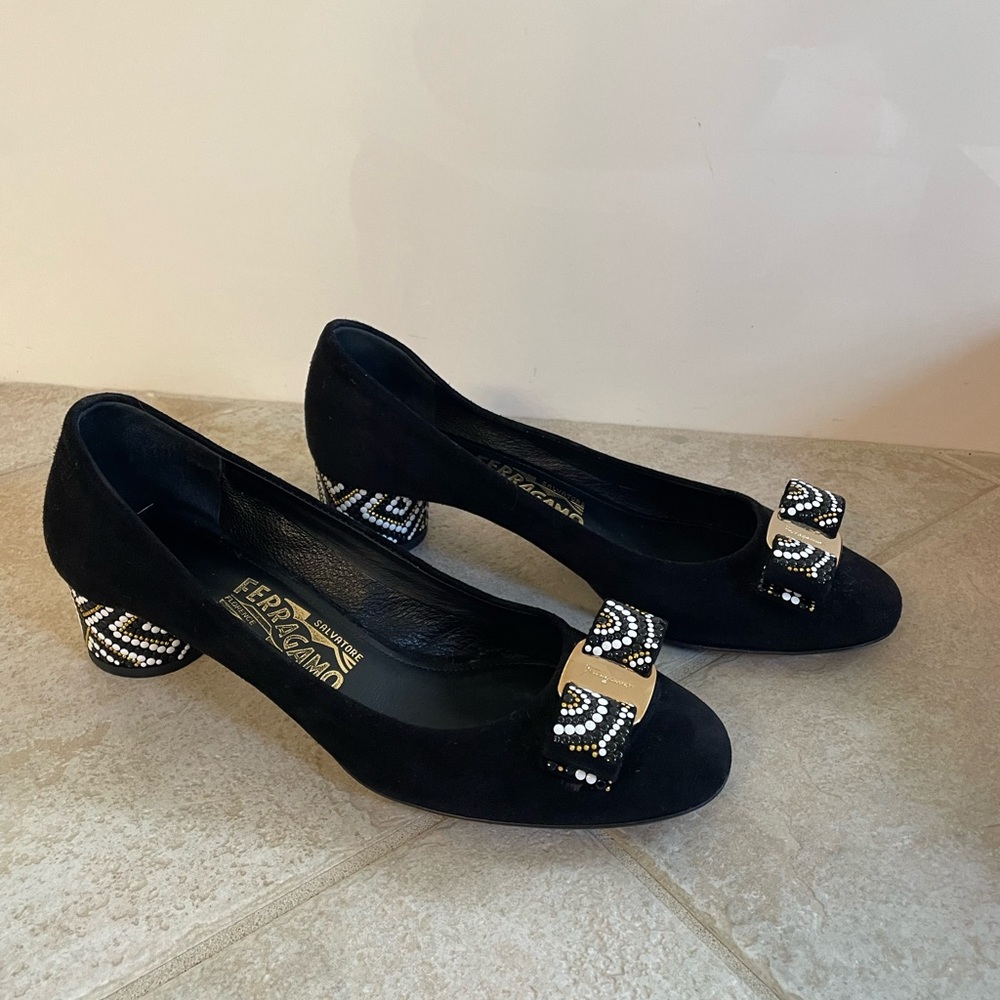 Salvatore Ferragamo EVA MOSAIC Suede Pumps (Size 7.5)